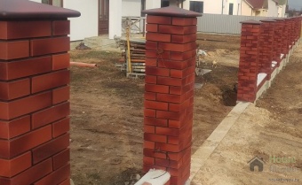 Клинкерный кирпич ROBEN DARWIN NF38 фото заборных столбов